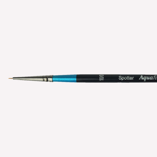 Daler Rowney Aquafine Spotter paintbrush is a precision brush in size 10/0. Brushes have a classy black handle with blue detailing and a silver ferrule.