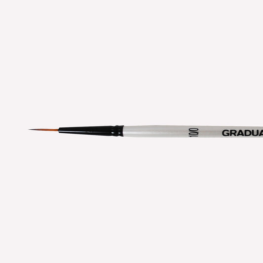 Daler-Rowney graduate synthetic round brushes in size 10. Long bristles taper to a point, perfect for painting fine lines and details.  Brushes have a white handle and black ferrule. 